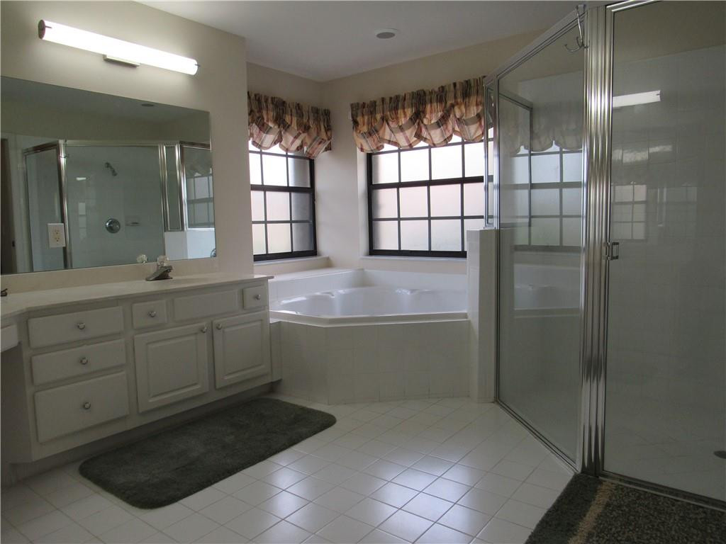 3381 Overlook Road Davie, FL 33328 - Photo 19 of 34 MASTER EN SUITE