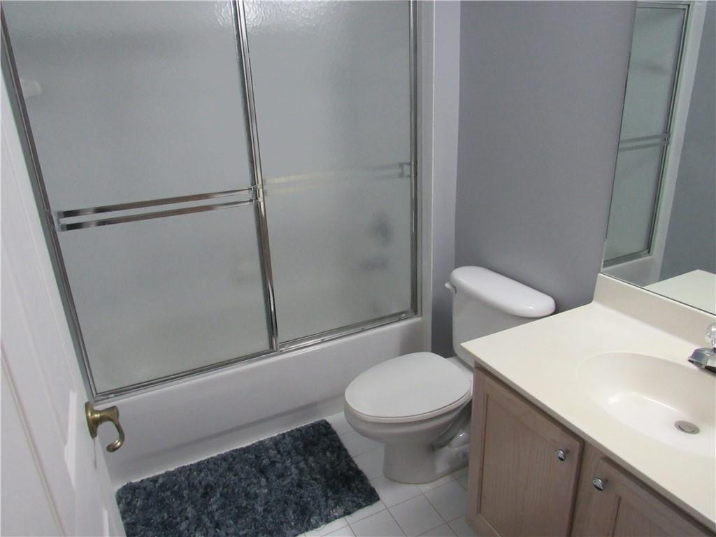 3381 Overlook Road Davie, FL 33328 - Photo 22 of 34 SECOND BATHROOM