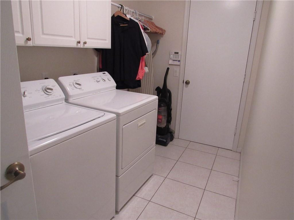 3381 Overlook Road Davie, FL 33328 - Photo 26 of 34 LAUNDRY ROOM