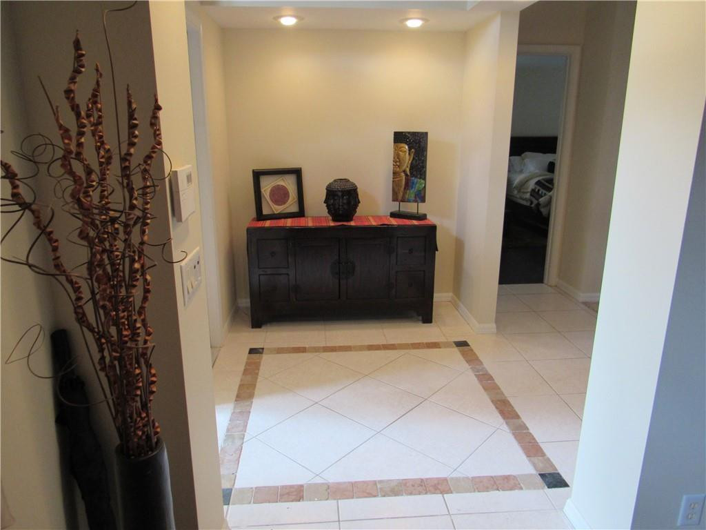 3381 Overlook Road Davie, FL 33328 - Photo 4 of 34 FOYER