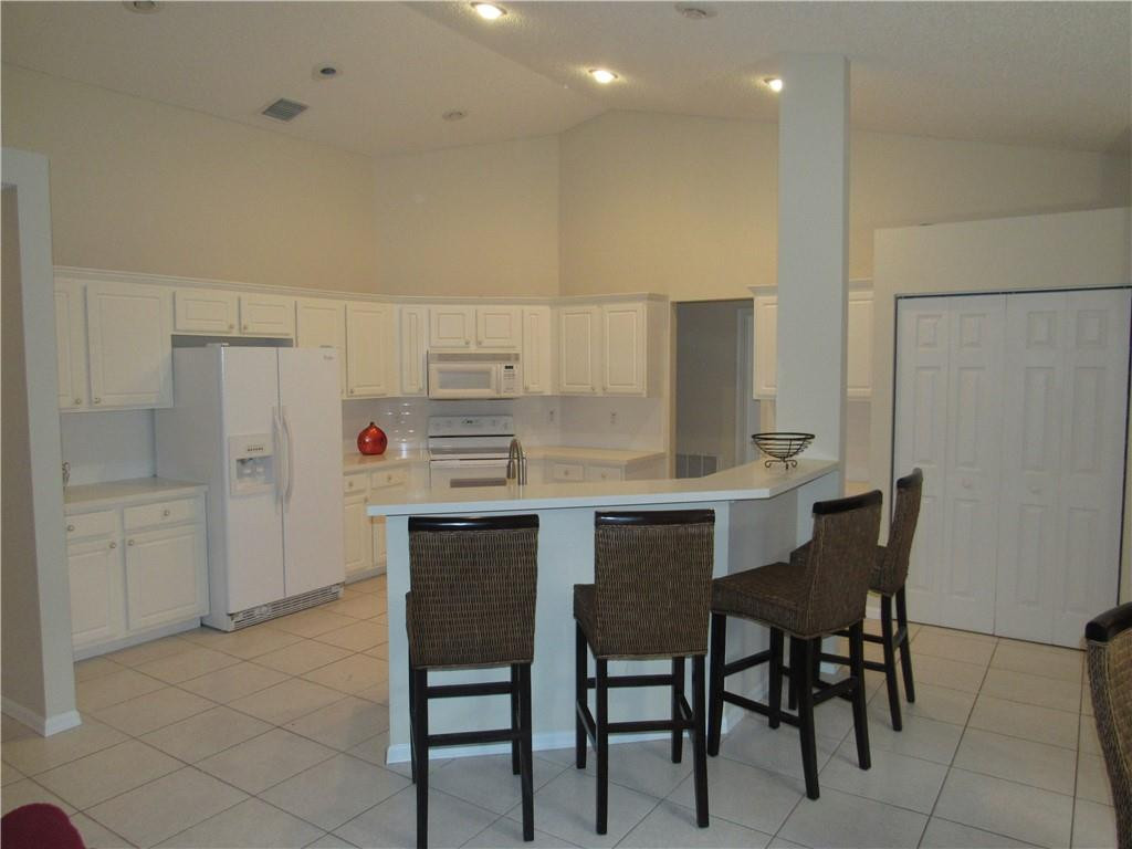 3381 Overlook Road Davie, FL 33328 - Photo 10 of 34 KITCHEN