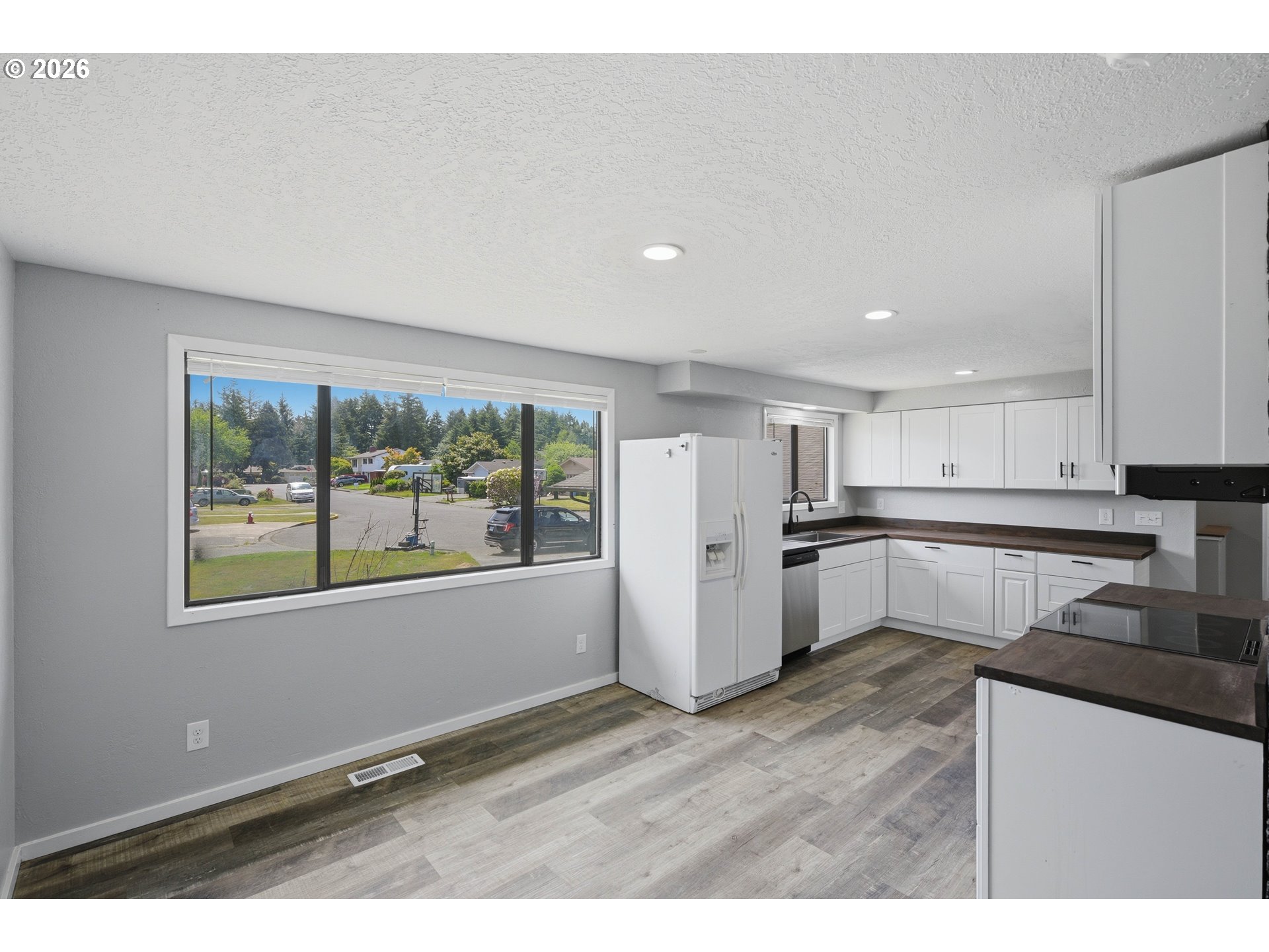 471 Camellia Court Reedsport, OR 97467 - Photo 10 of 44