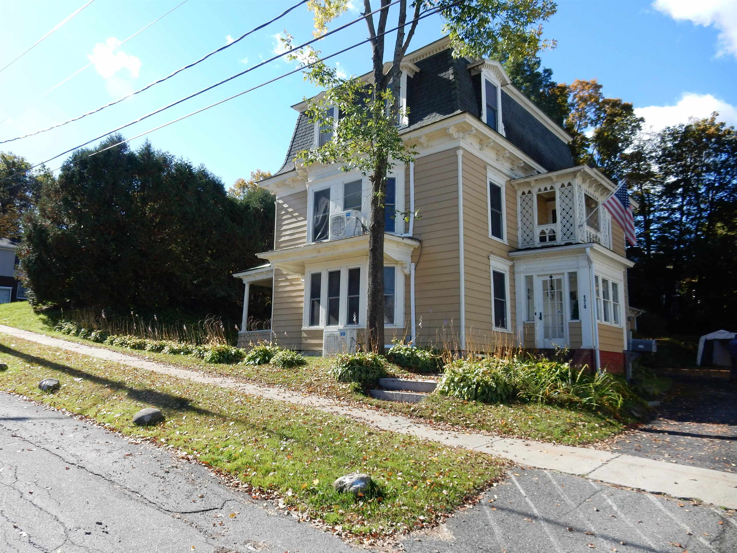 174 3rd Street Newport, VT 05855 - Photo 2 of 44