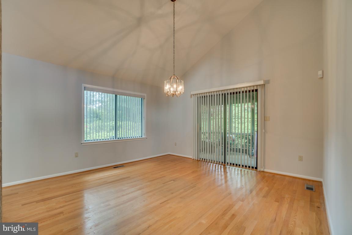 7309 Hooking Road McLean, VA 22101 - Photo 8 of 34 Dining Room