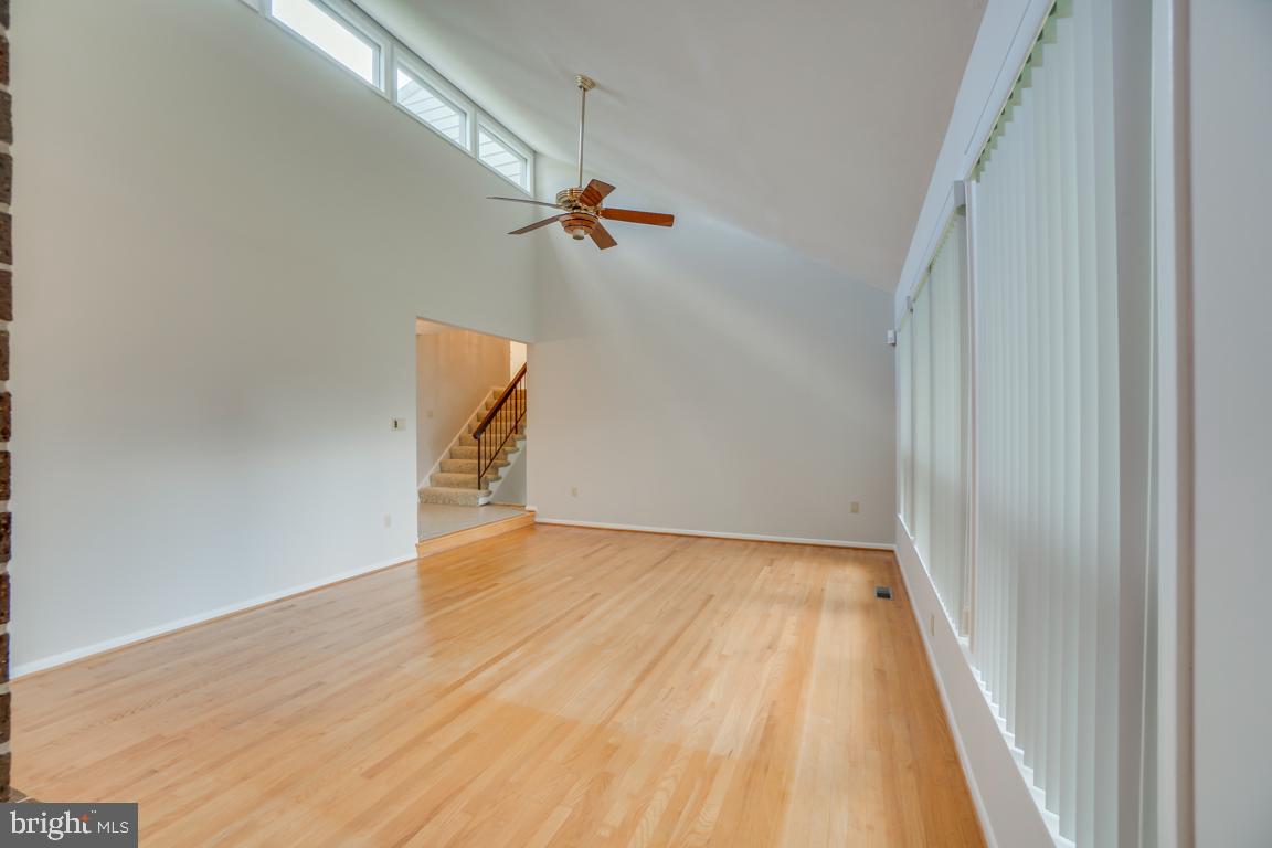7309 Hooking Road McLean, VA 22101 - Photo 9 of 34 Family Room