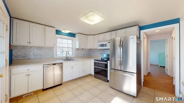 $324,900 | 13 Pine Drive, Windsor Locks, CT 06096