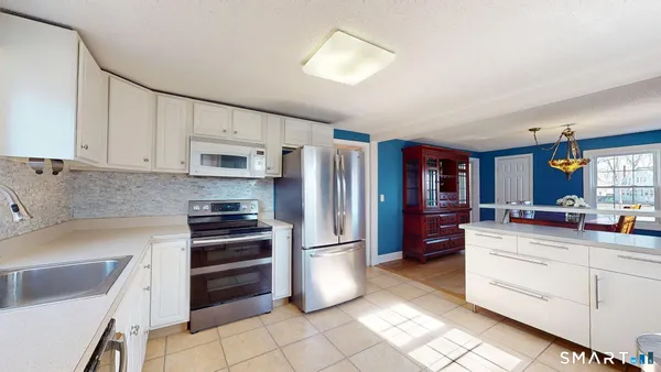 $324,900 | 13 Pine Drive, Windsor Locks, CT 06096