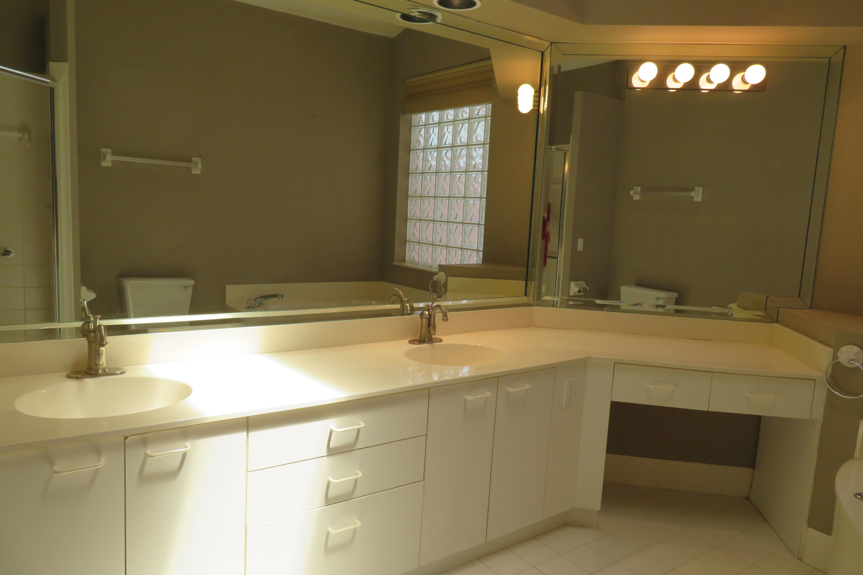 5315 Brookview Drive Boynton Beach, FL 33437 - Photo 23 of 37 IMG_0739