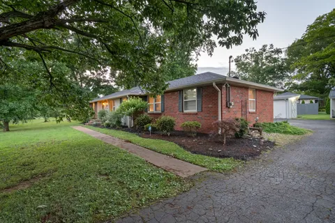 $525,000 | 2940 Fernbrook Lane, Nashville, TN 37214