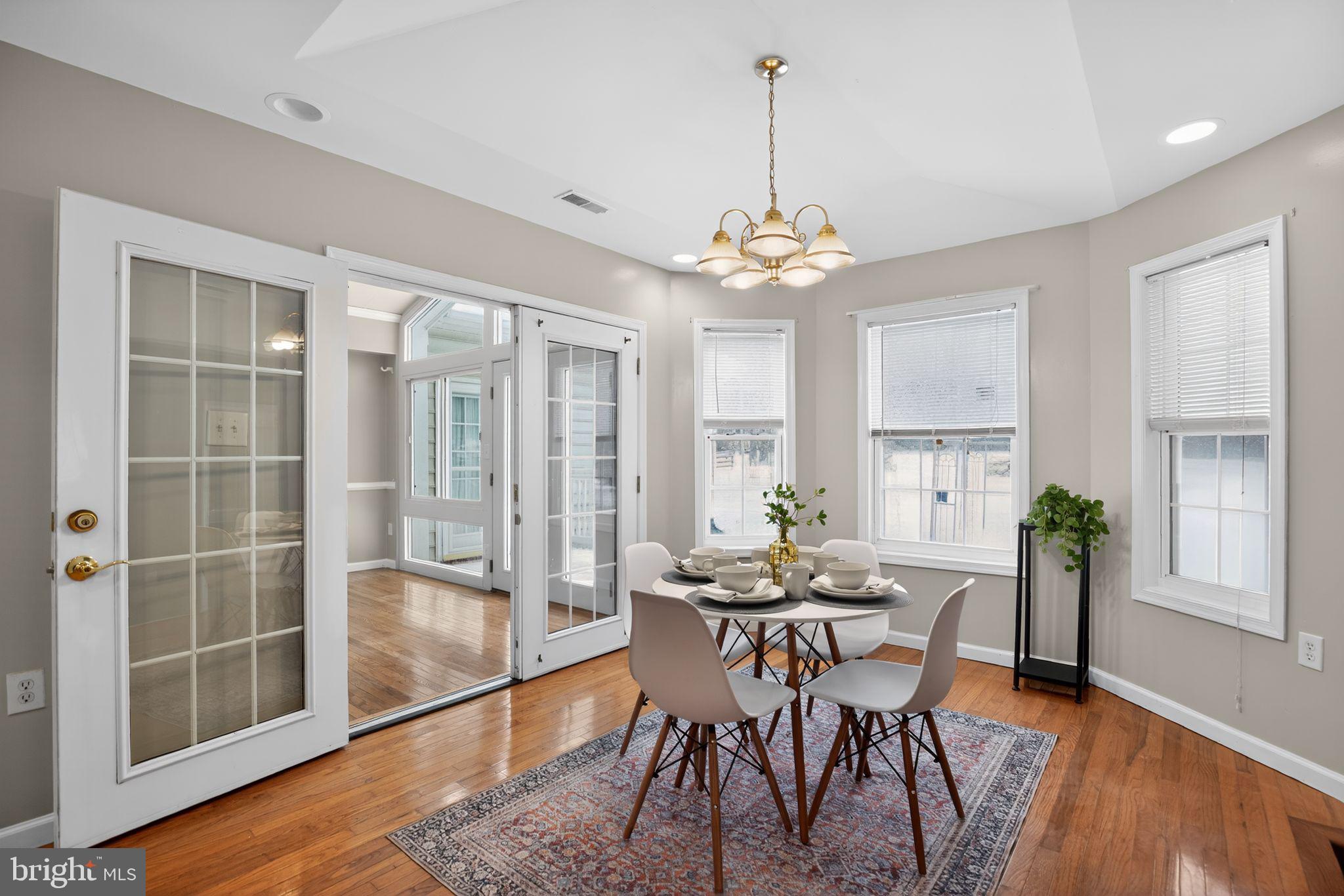 6422 Horseshoe Road Clinton, MD 20735 - Photo 11 of 30 Charming eat-in breakfast nook