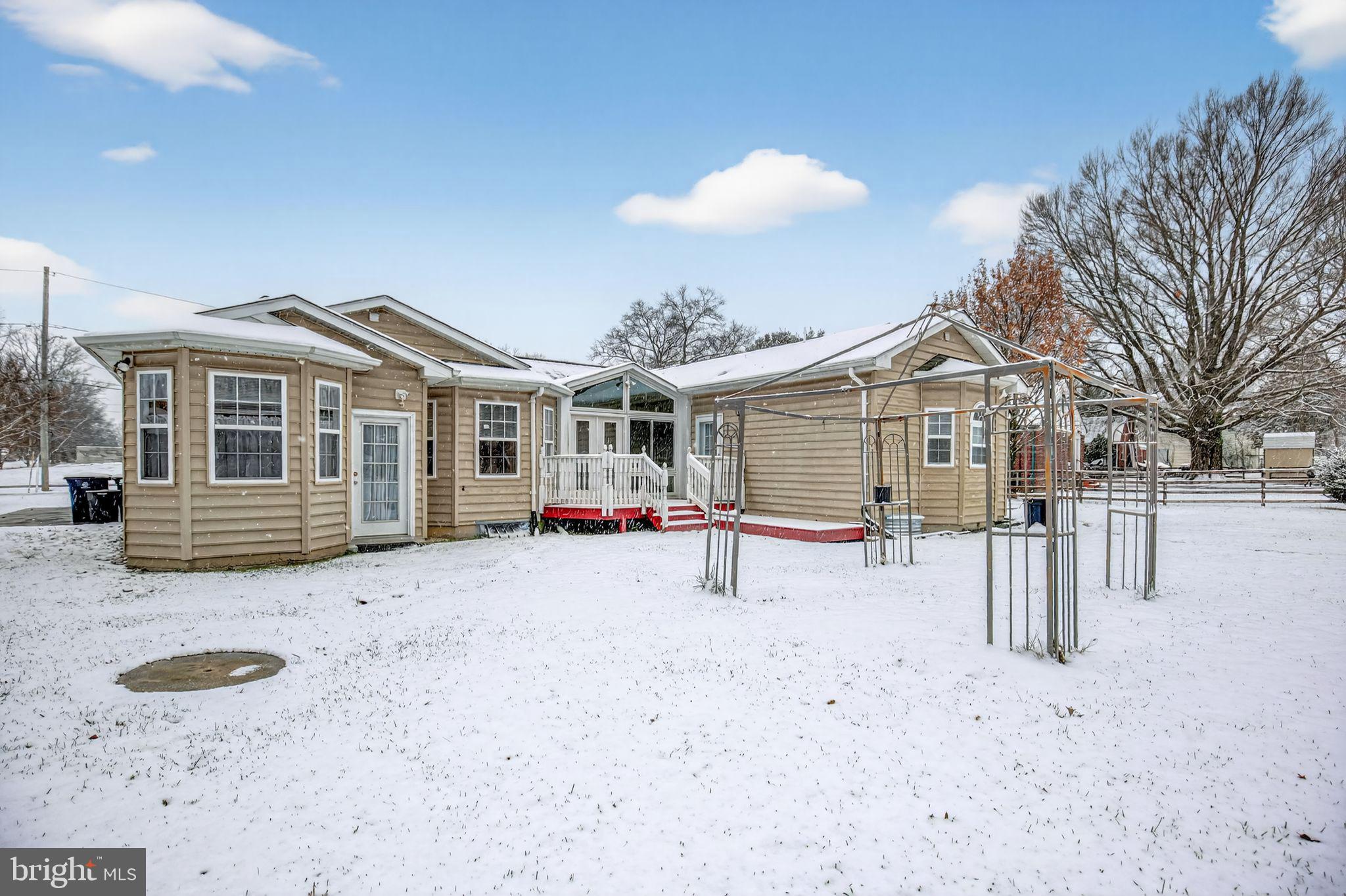6422 Horseshoe Road Clinton, MD 20735 - Photo 29 of 30 View of deck and large yard
