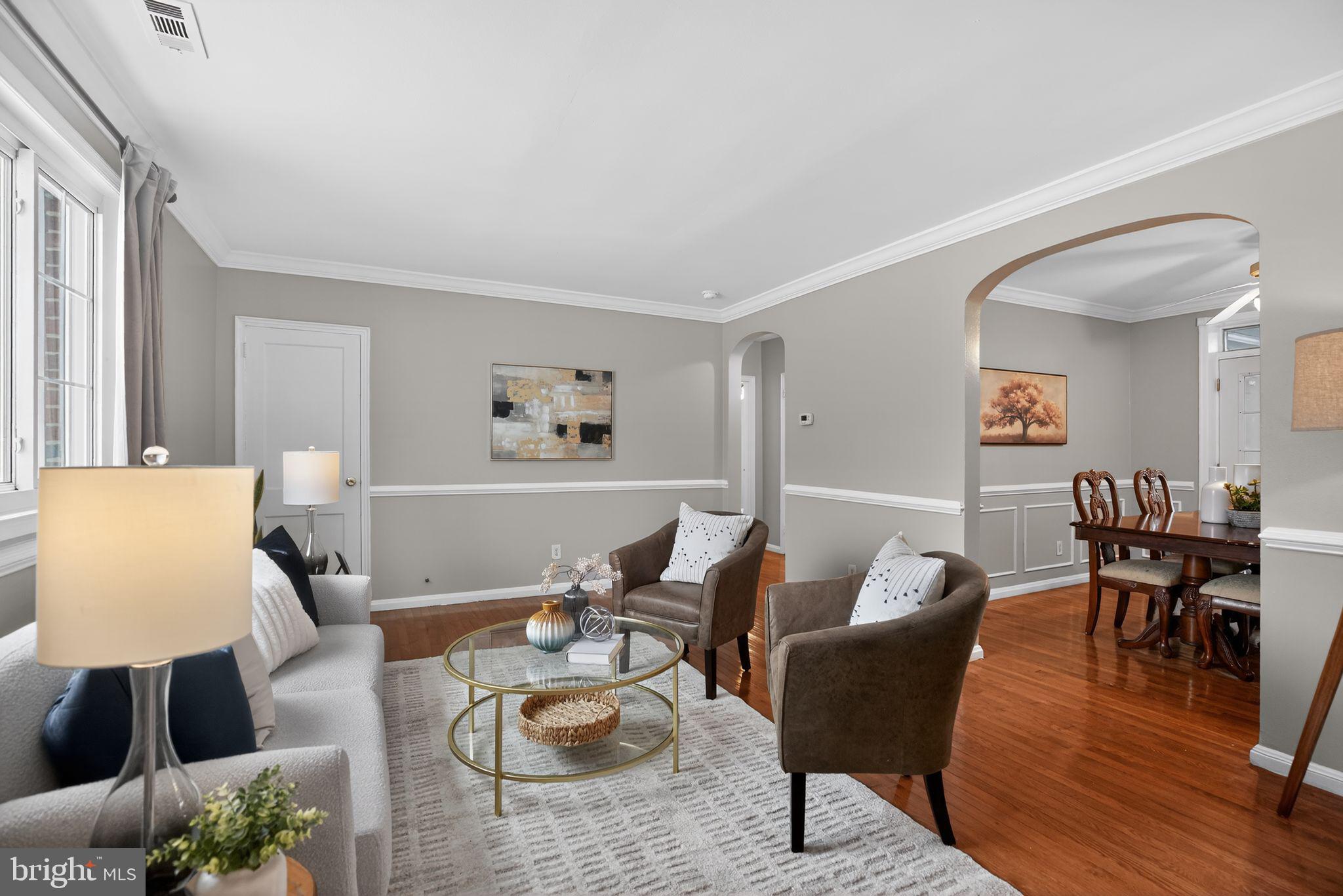 6422 Horseshoe Road Clinton, MD 20735 - Photo 4 of 30 Spacious living room