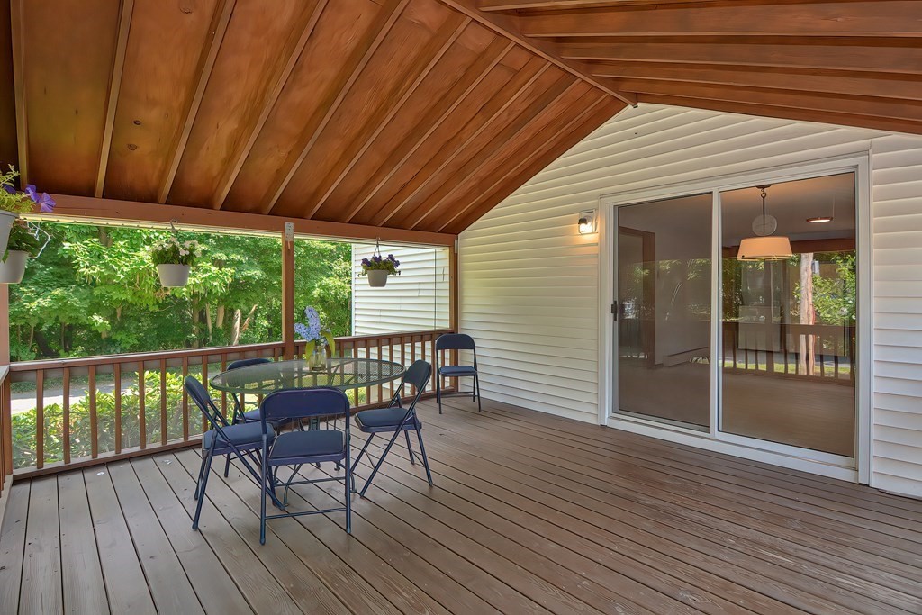 138 Howe Street, Unit 138 Marlborough, MA 01752 - Photo 21 of 32