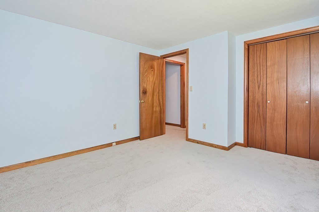 138 Howe Street, Unit 138 Marlborough, MA 01752 - Photo 23 of 32