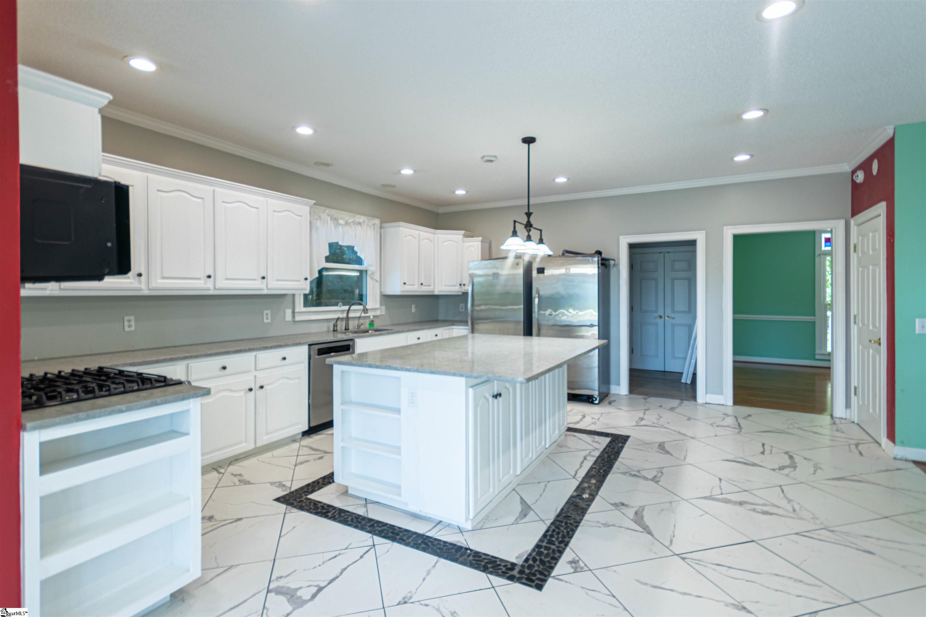 170 Packs Mountain Ridge Road Taylors, SC 29687 - Photo 8 of 35