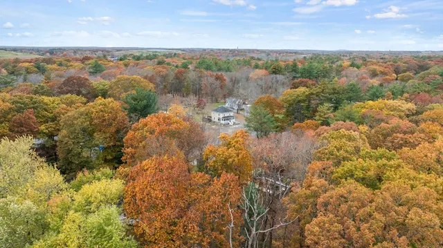 $699,900 | 231 Winter Street, East Bridgewater, MA 02333