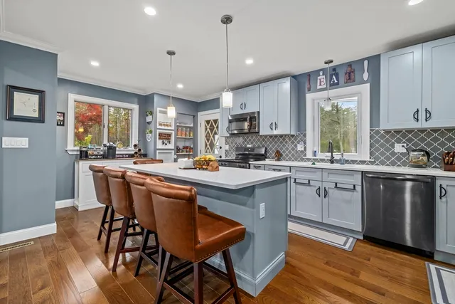 $699,900 | 231 Winter Street, East Bridgewater, MA 02333