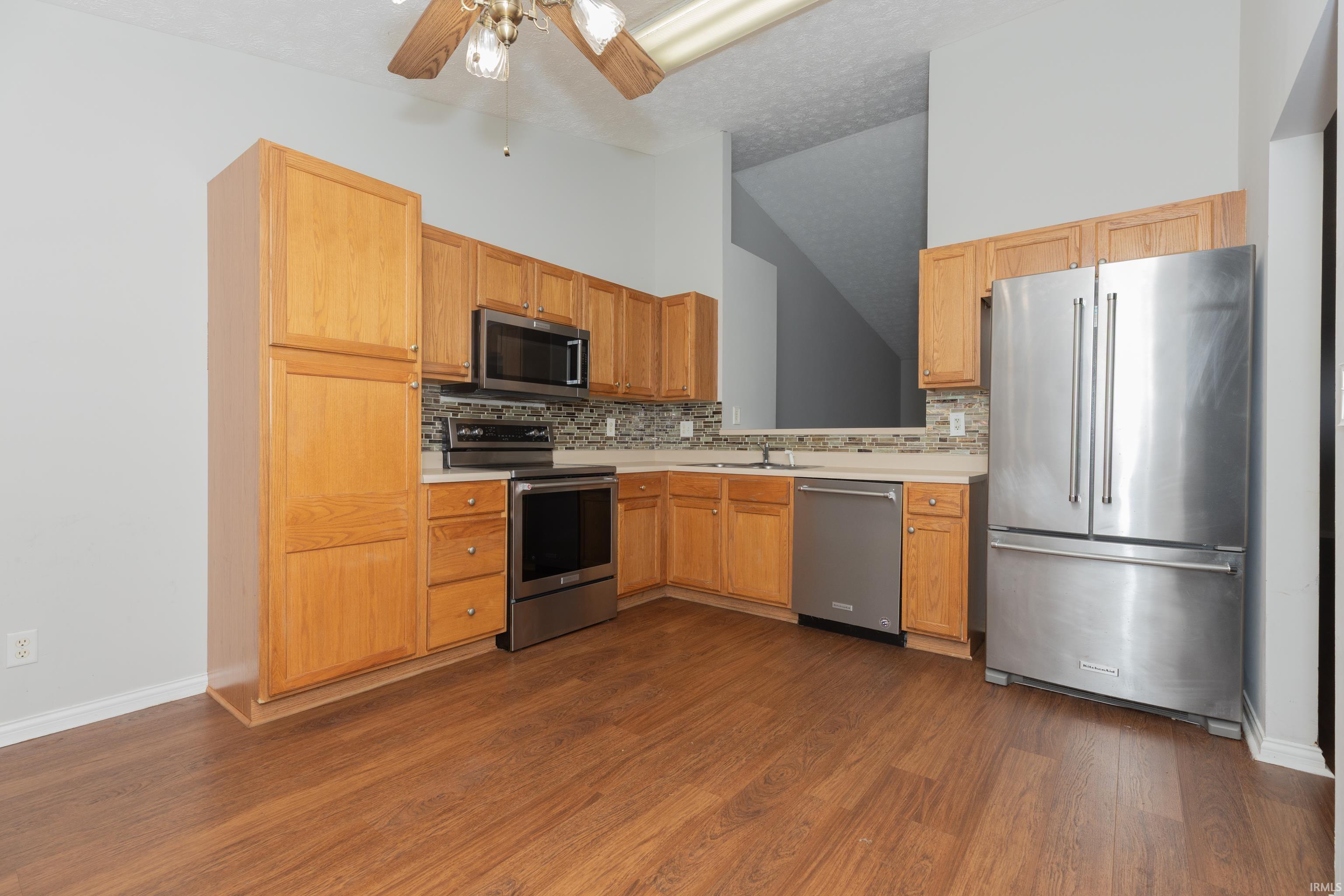 10008 Clippinger Road Evansville, IN 47725 - Photo 2 of 23