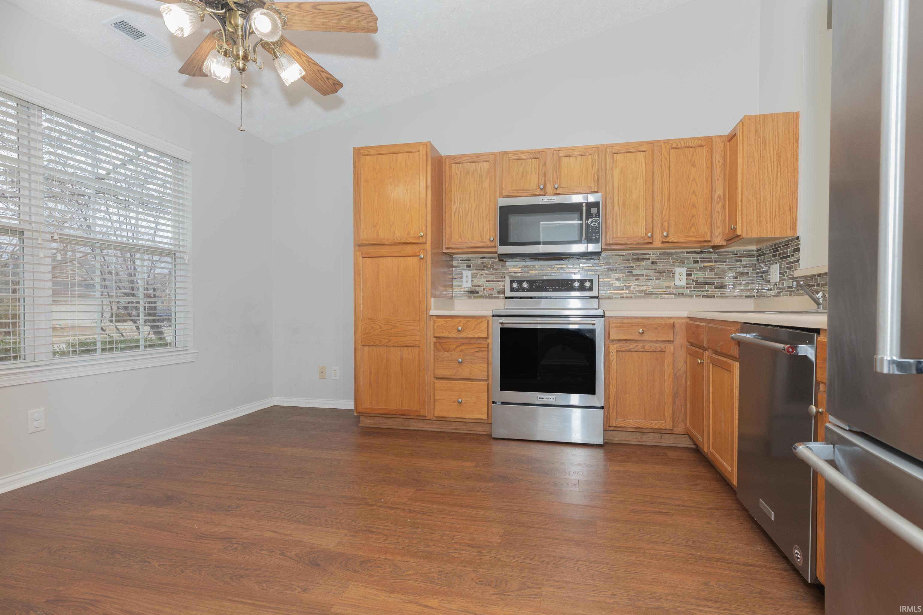 10008 Clippinger Road Evansville, IN 47725 - Photo 3 of 23