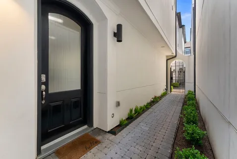 $619,000 | 411 West 17th Street, Unit C, Houston, TX 77008