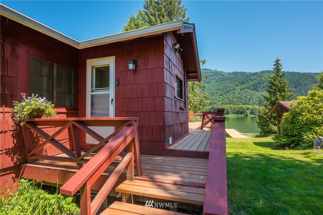 342 Shallow Shore Road Bellingham, WA 98229 - Photo 2 of 27 Gallery Image 2