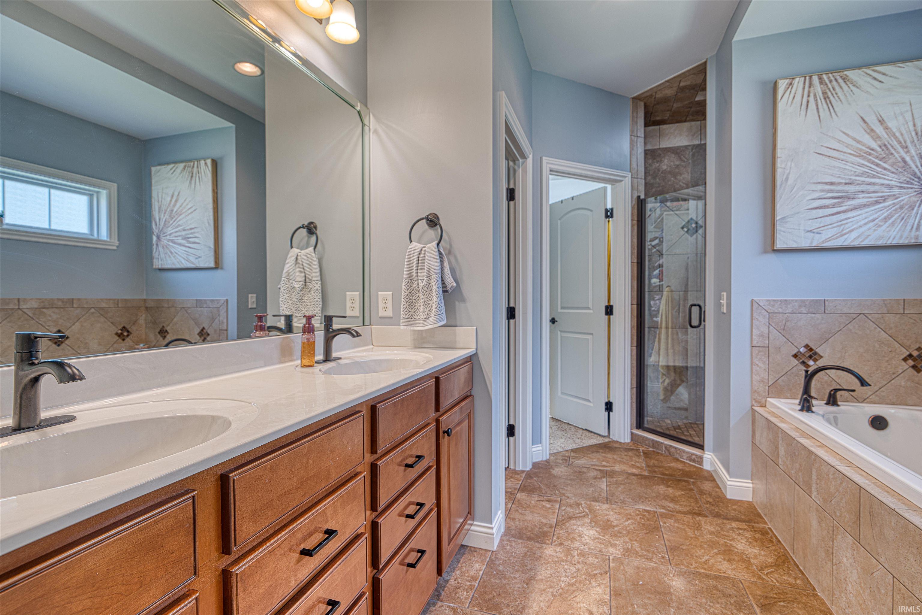 4298 Huntington Ridge Circle Newburgh, IN 47630 - Photo 22 of 36 Gallery Image 22