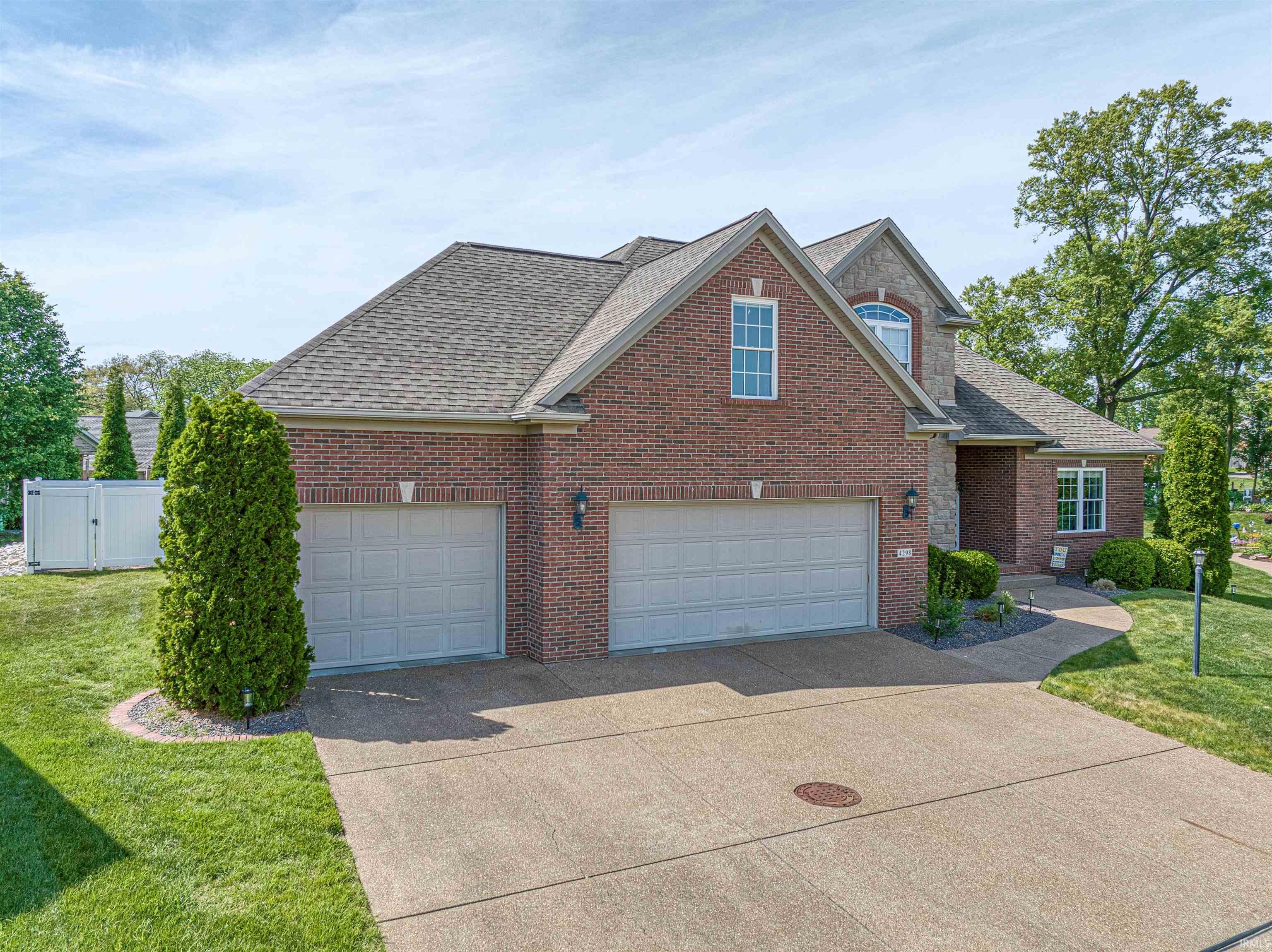 4298 Huntington Ridge Circle Newburgh, IN 47630 - Photo 3 of 36 Gallery Image 3