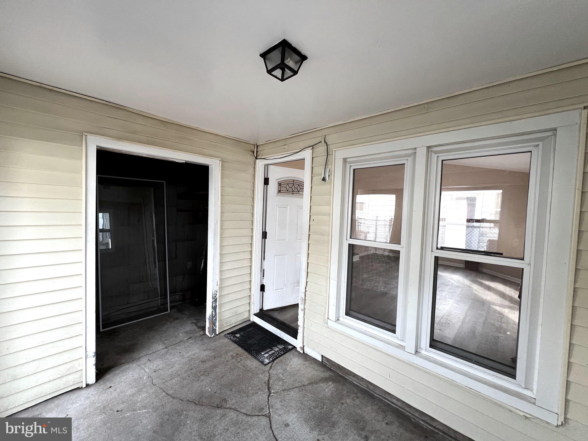 315 Shepherd Avenue Cambridge, MD 21613 - Photo 19 of 21 an entryway view with a glass door
