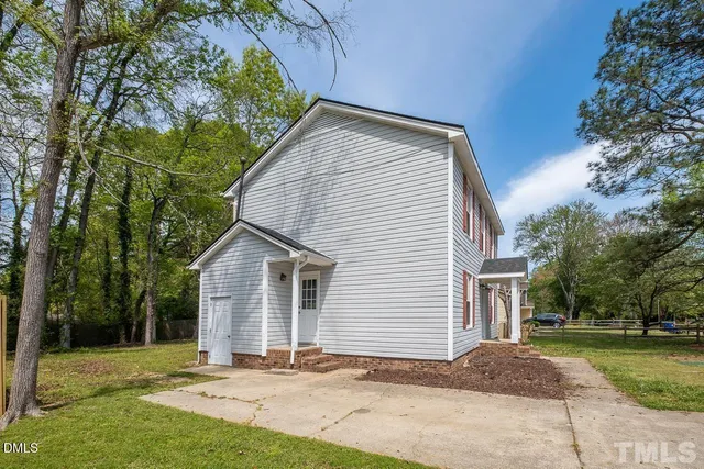 $1,795 | 3913 Falmouth Drive, Raleigh, NC 27604