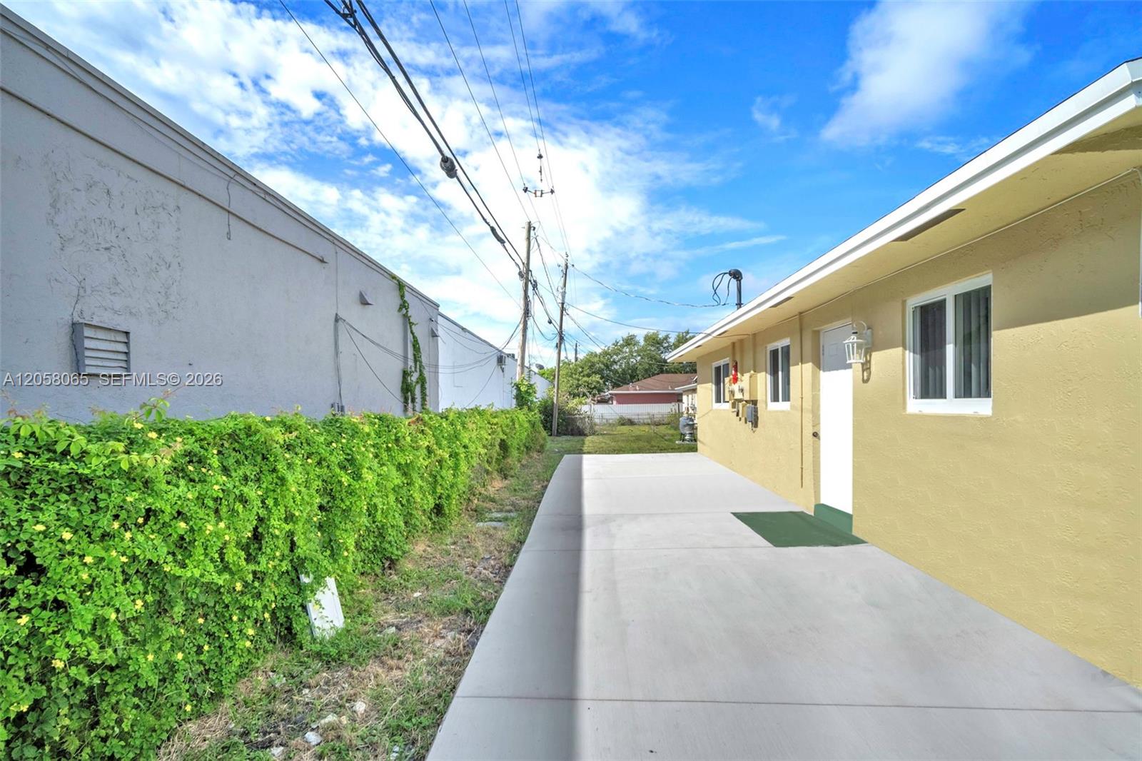 357 Phippen Waiters Road, Unit 12 Dania Beach, FL 33004 - Photo 13 of 18 Gallery Image 13