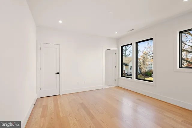 $3,900,000 | 3108 6th Street North, Arlington, VA 22201