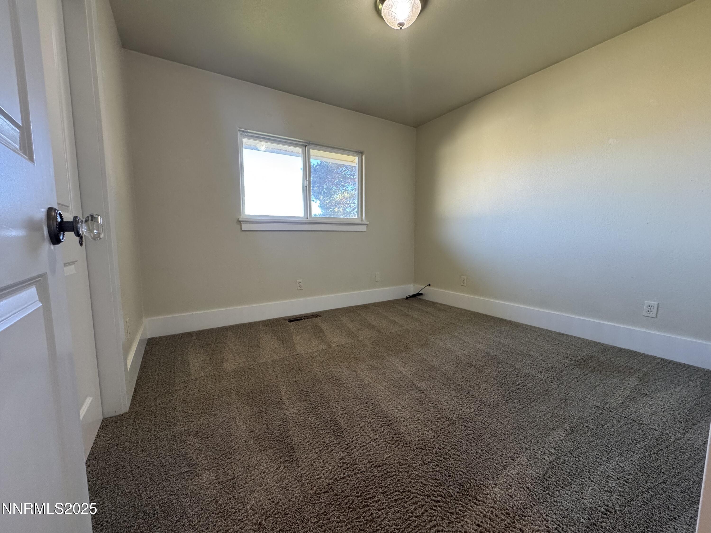 911 Waterloo Lane Gardnerville, NV 89460 - Photo 16 of 49 16