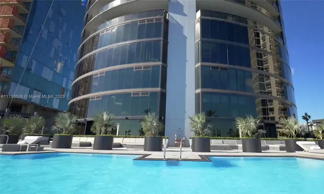 $4,200,000 | 18555 Collins Avenue, Unit 3601, Sunny Isles Beach, FL 33160