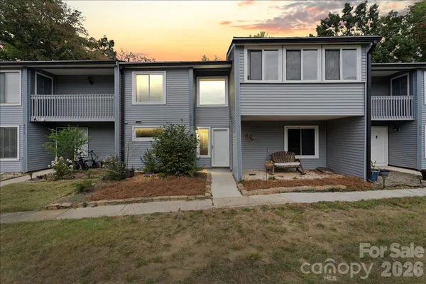 $319,000 | 6610 Point Comfort Lane, Charlotte, NC 28226