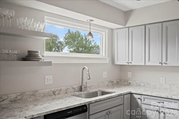 $319,000 | 6610 Point Comfort Lane, Charlotte, NC 28226