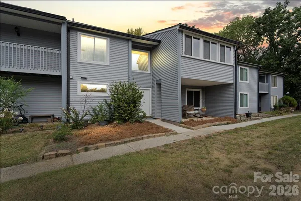 $319,000 | 6610 Point Comfort Lane, Charlotte, NC 28226