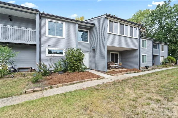 $319,000 | 6610 Point Comfort Lane, Charlotte, NC 28226