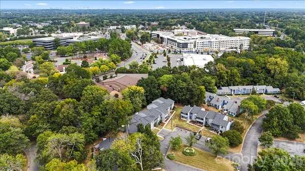 $319,000 | 6610 Point Comfort Lane, Charlotte, NC 28226