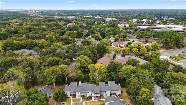 $319,000 | 6610 Point Comfort Lane, Charlotte, NC 28226