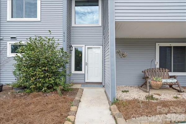 $319,000 | 6610 Point Comfort Lane, Charlotte, NC 28226