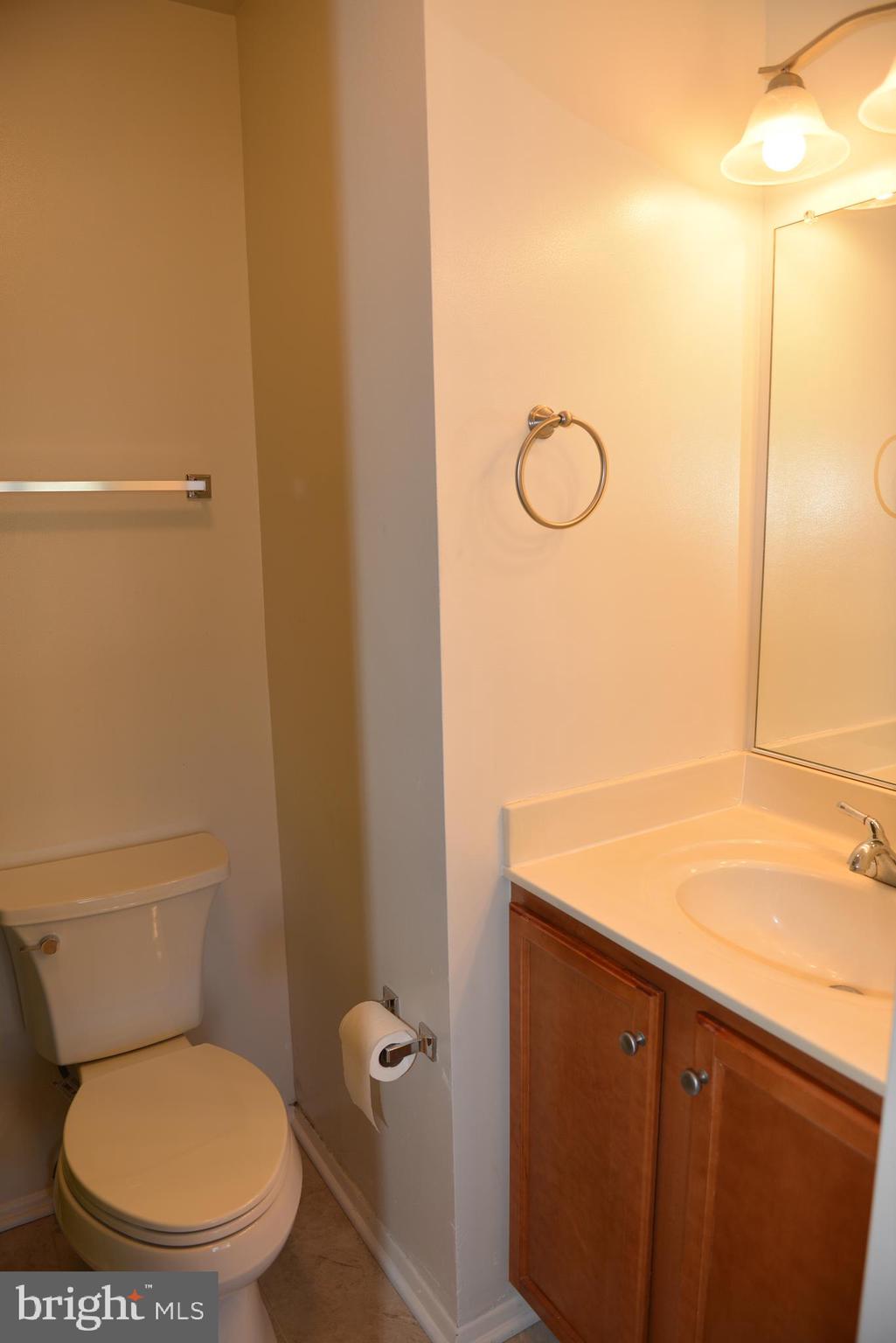 1781 Jonathan Way, Unit H Reston, VA 20190 - Photo 17 of 23 Bath
