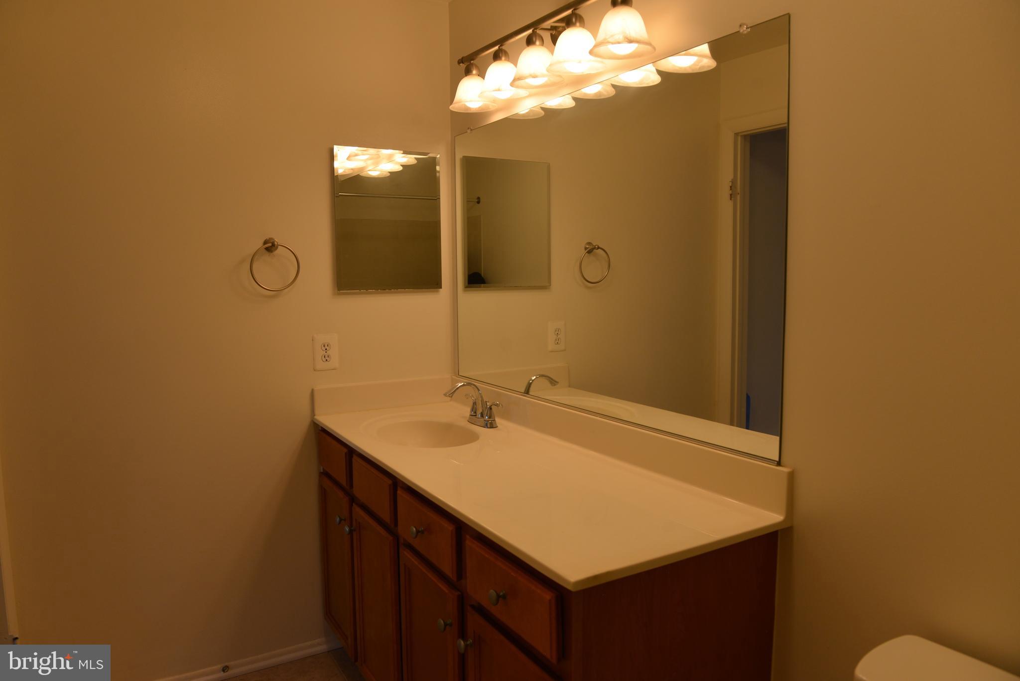 1781 Jonathan Way, Unit H Reston, VA 20190 - Photo 19 of 23 Bath