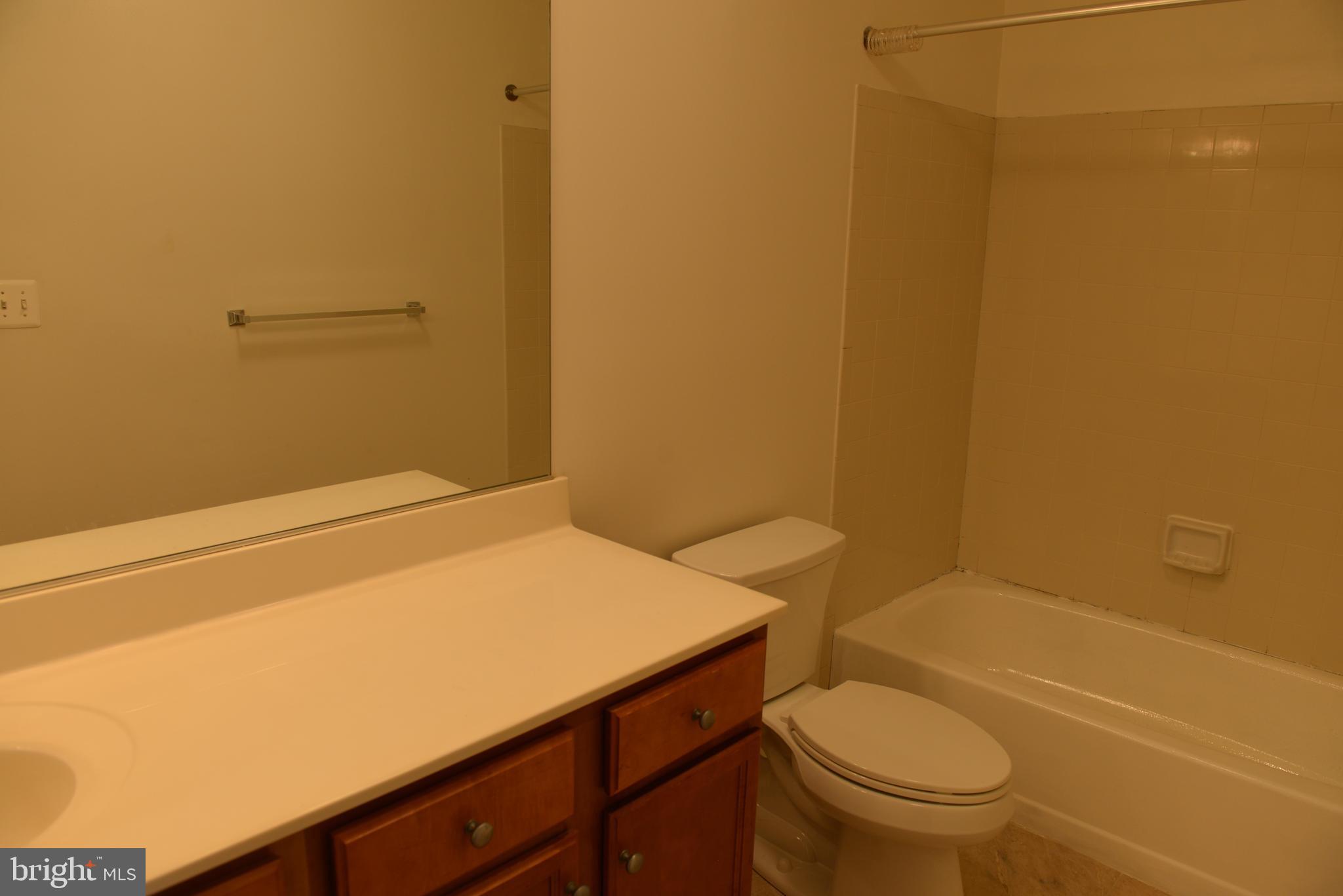 1781 Jonathan Way, Unit H Reston, VA 20190 - Photo 20 of 23 Bath