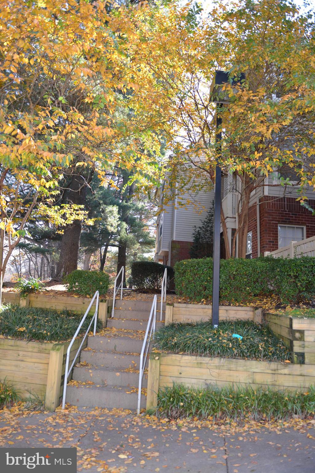 1781 Jonathan Way, Unit H Reston, VA 20190 - Photo 4 of 23 Front building