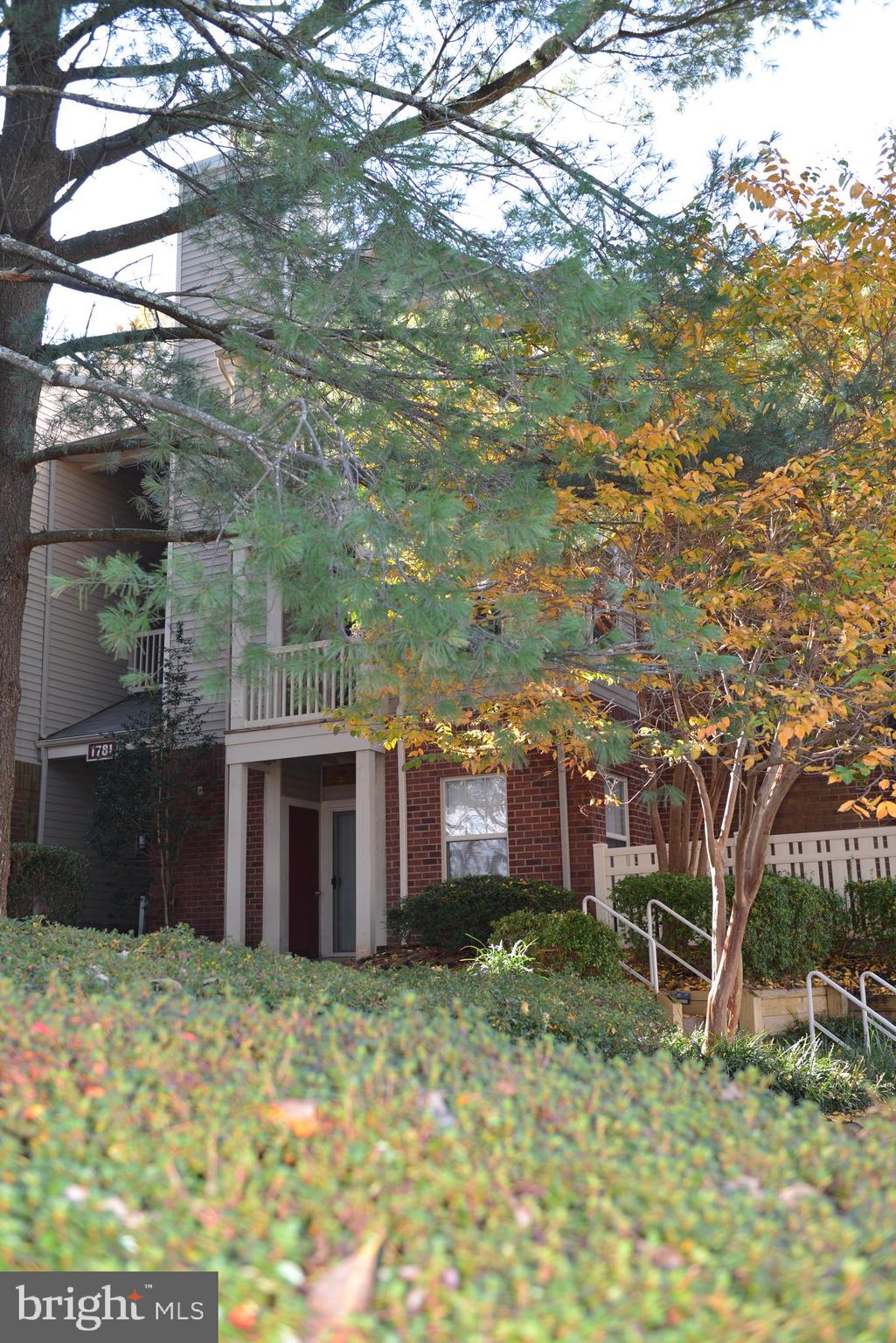 1781 Jonathan Way, Unit H Reston, VA 20190 - Photo 5 of 23 Front Building