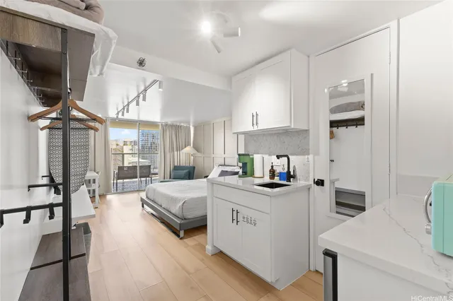 $419,000 | 445 Seaside Avenue, Unit 2415, Honolulu, HI 96815