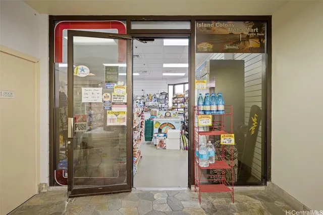 $419,000 | 445 Seaside Avenue, Unit 2415, Honolulu, HI 96815