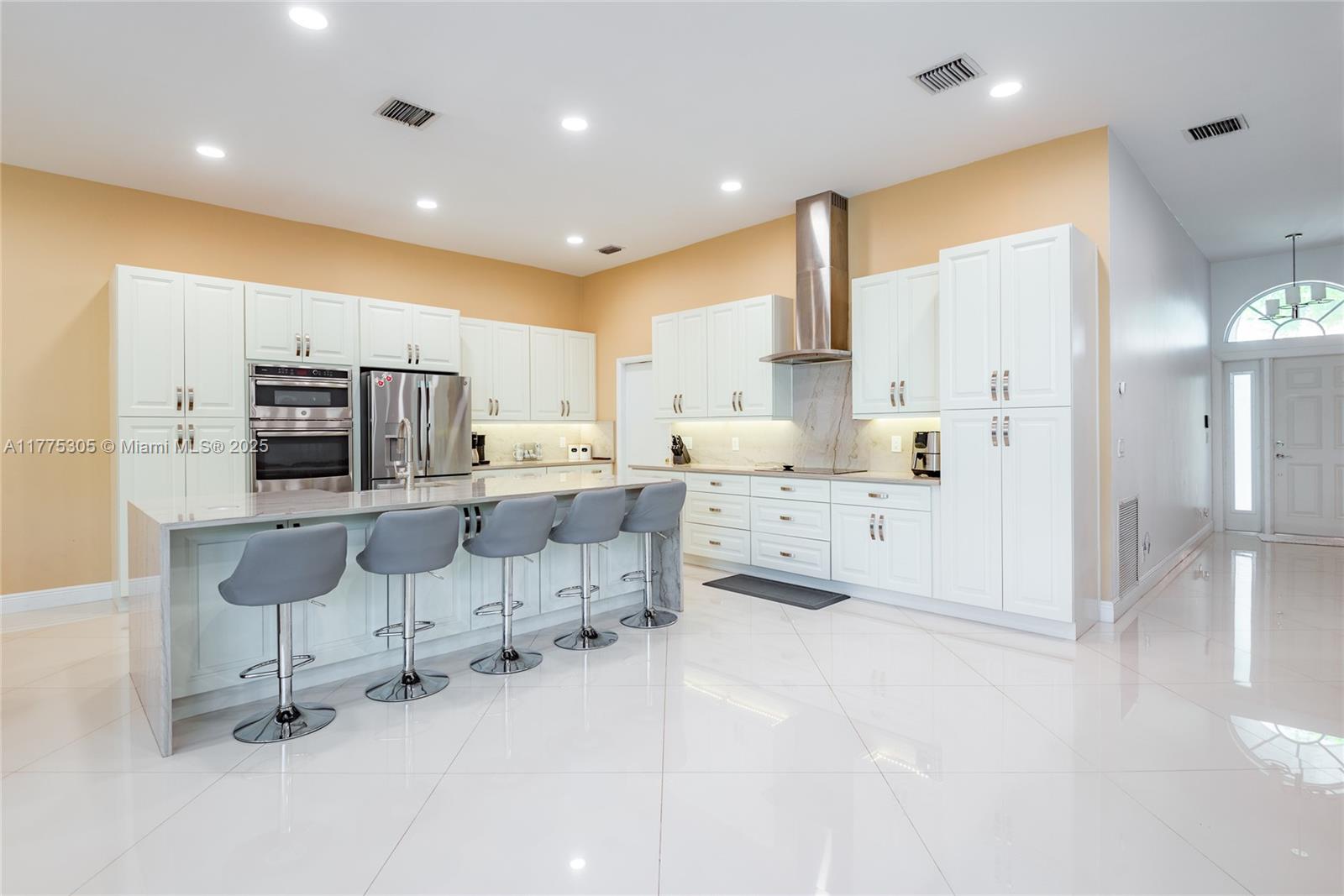 23274 Alora Drive Boca Raton, FL 33433 - Photo 4 of 44 Gallery Image 4