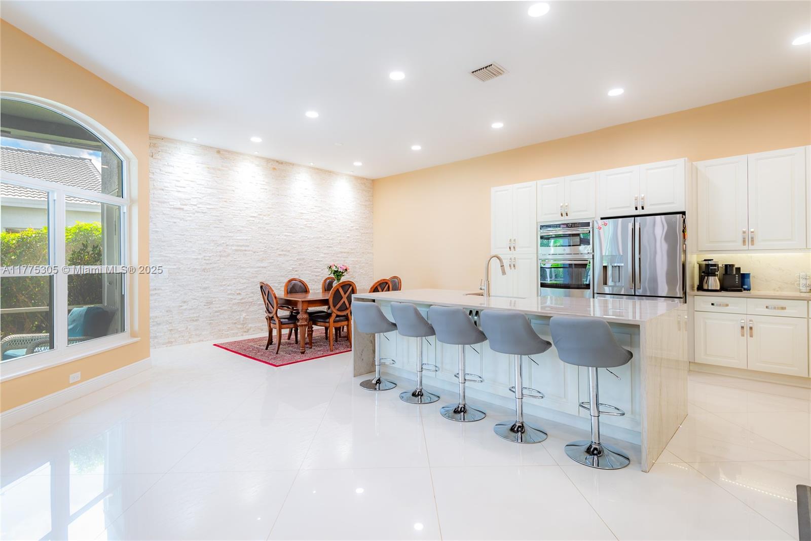 23274 Alora Drive Boca Raton, FL 33433 - Photo 9 of 44 Gallery Image 9