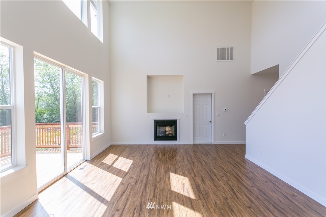8416 Treevue Road Blaine, WA 98230 - Photo 3 of 22 Gallery Image 3